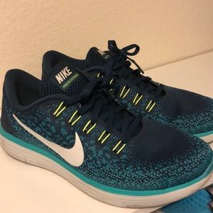Nike free rn distance
